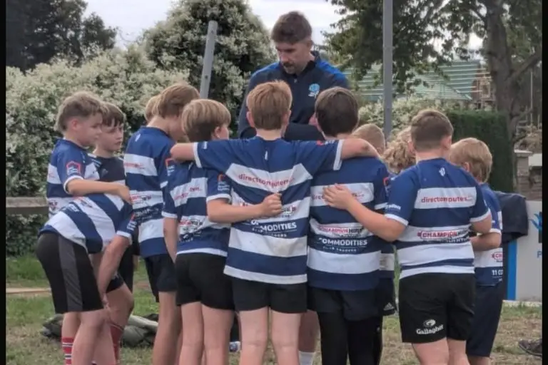 Dom Parsons Team Talk With Age Grade Team
